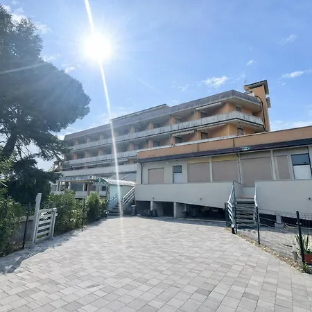 Brezza Di Castagneto By Zoom In Earth דירה