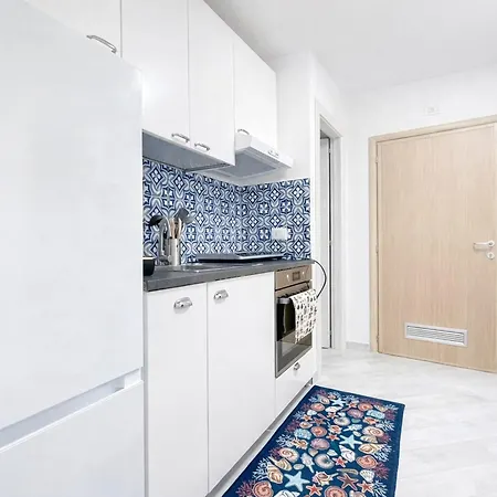 Brezza Di Castagneto By Zoom In Earth Apartment